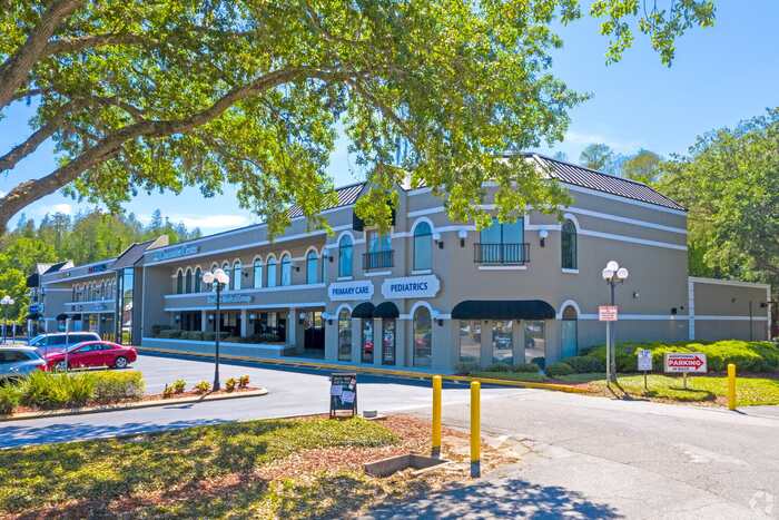 The Promenade tenant signage, BayCare Medical Group